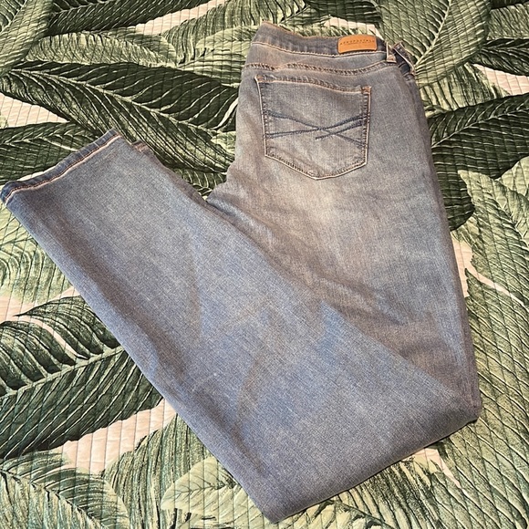 Aeropostale Skinny Jeans Size 8 Regular - Picture 2 of 2